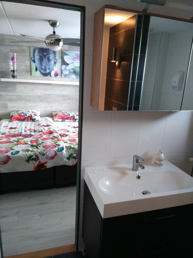 Bed and Breakfast Slapen in Dordrecht Exterior foto